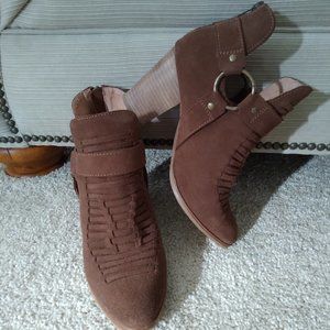 Suede Fringe Block Heel Ankle Boots - Brown